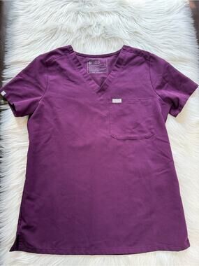 Figs Digital Grape Catarina One Pocket Scrub Top